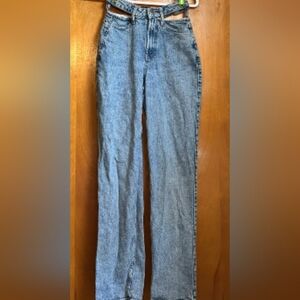 Social Tourist Jeans With Cut Out Detail